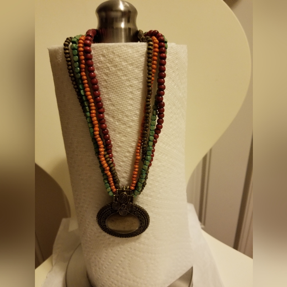 Necklace - Picture 1 of 3
